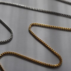 金属アレルギーとは